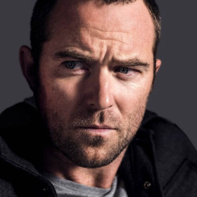 Sullivan Stapleton image